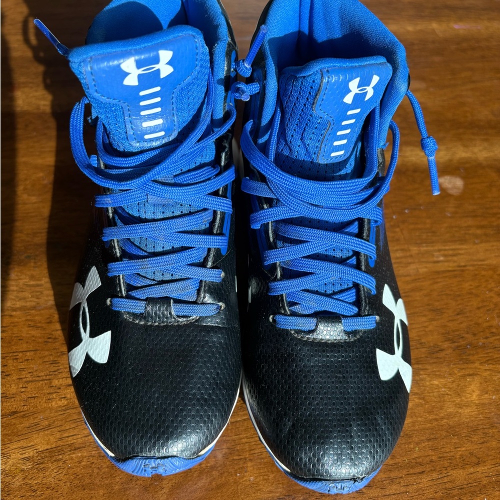 Under Armour Black and Blue Clutch Fit Football Cleats